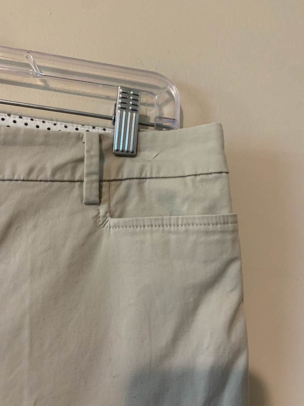 Talbots Beige Cropped Capris - Picture 3 of 9